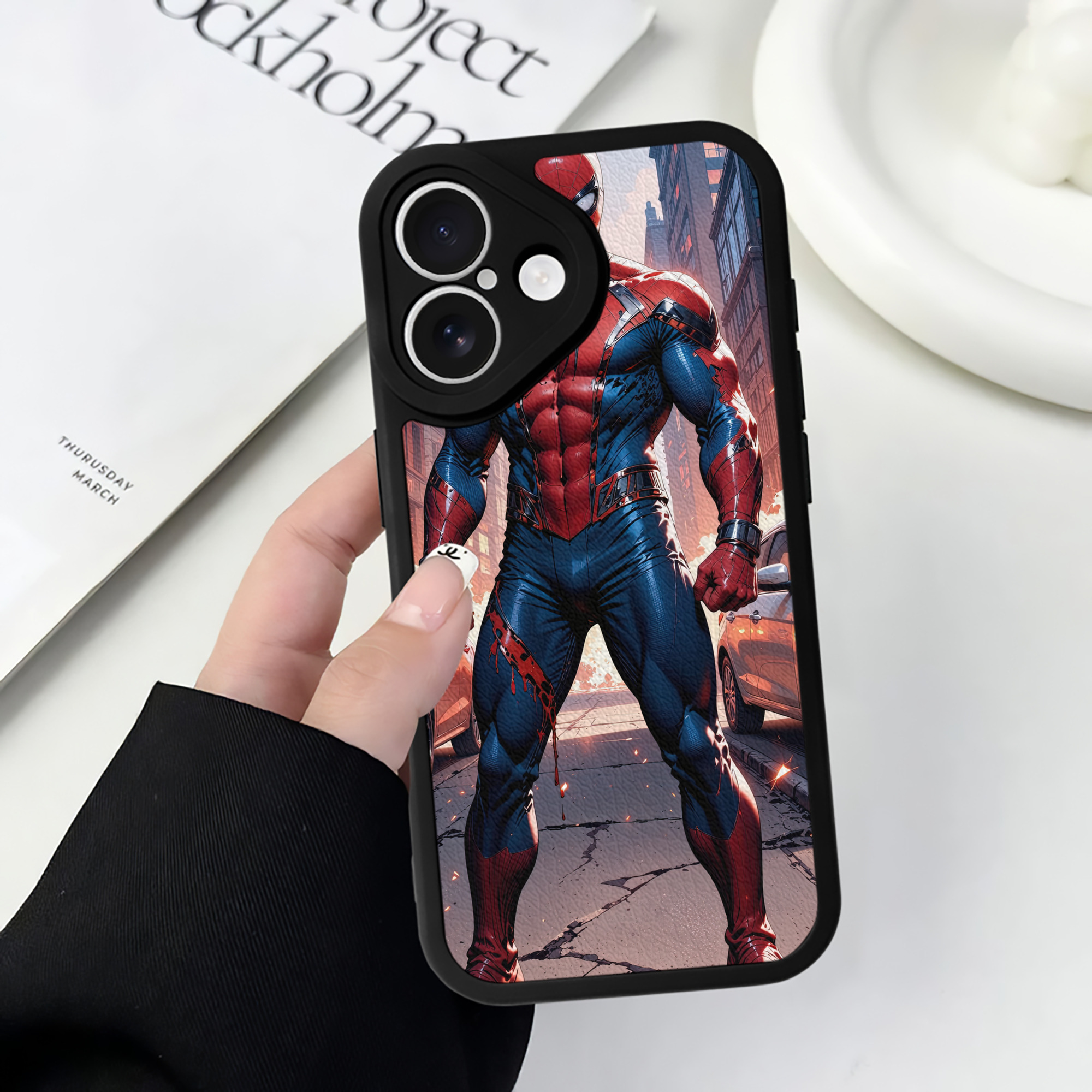 Spider Man スパイダーマン 【iPhone 16シリーズ対応】シリコンスマホケース（レザー調） 材質：シリコン